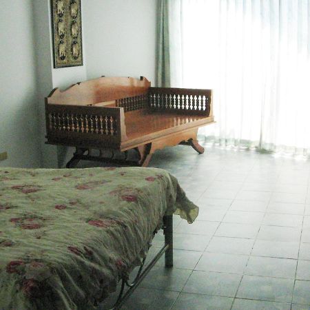 View Talay Condo #1 = Jomtien Call Me +66-8-68409-206 パッタヤー エクステリア 写真