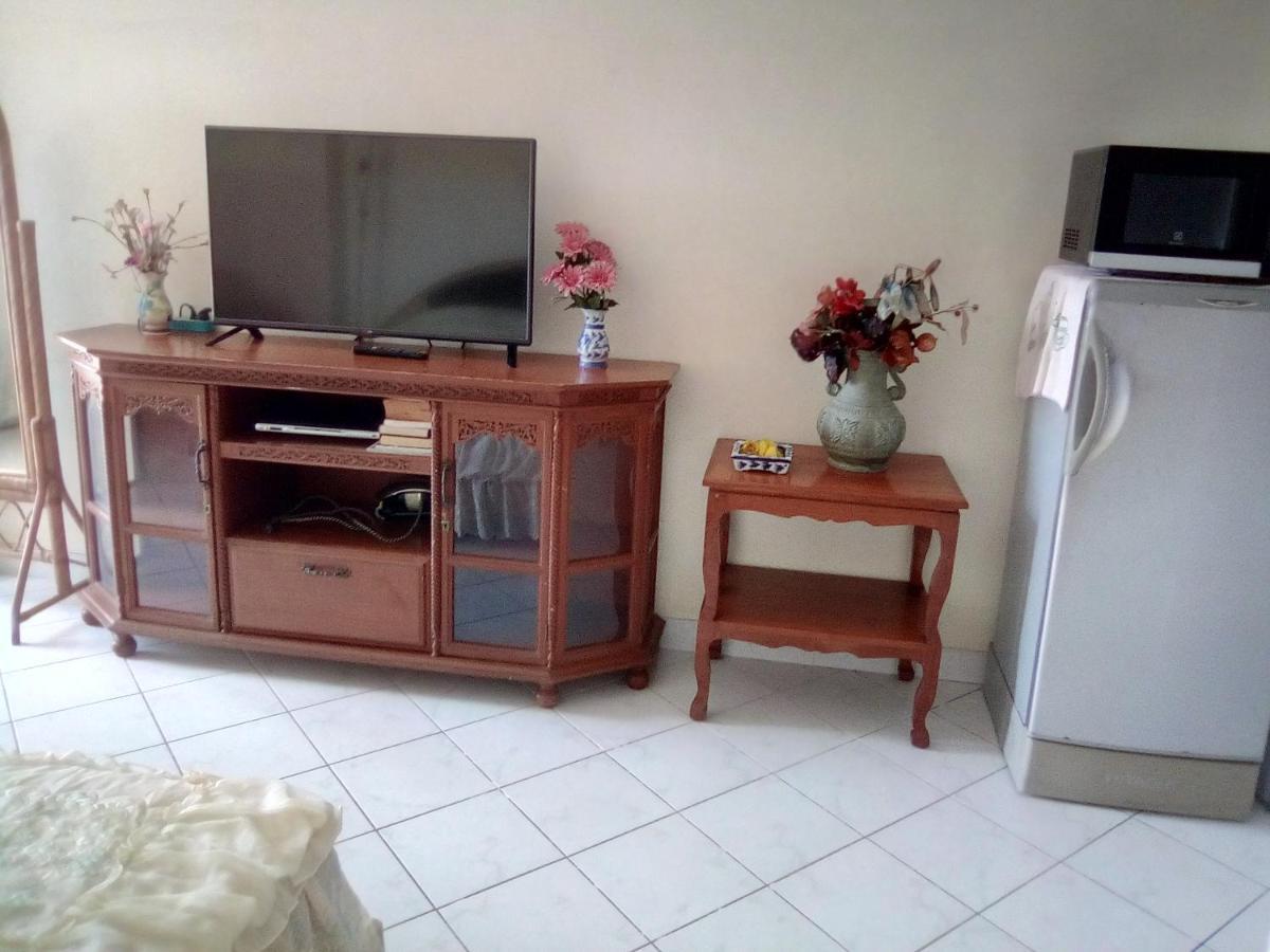 View Talay Condo #1 = Jomtien Call Me +66-8-68409-206 パッタヤー エクステリア 写真