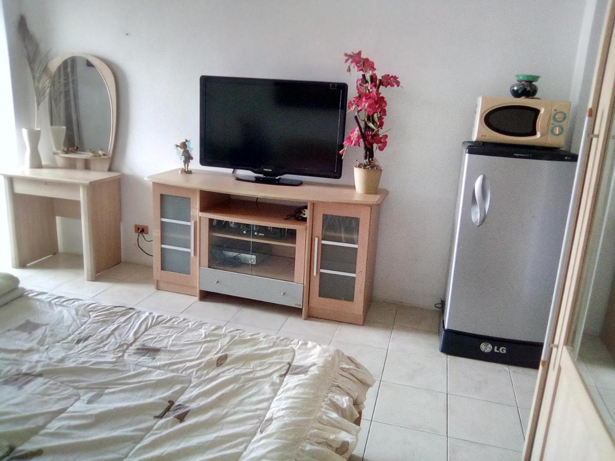View Talay Condo #1 = Jomtien Call Me +66-8-68409-206 パッタヤー エクステリア 写真